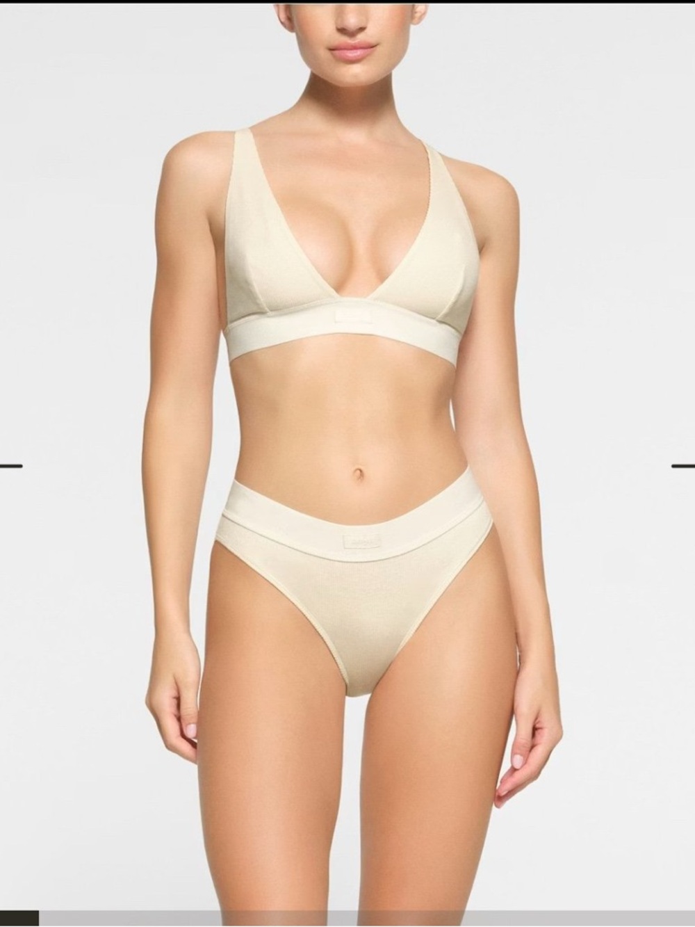SKIMS Seamless Triangle Bralette - Cream